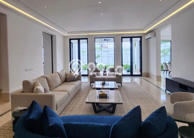 Rumah Elit Modern Tanpa Renovasi di Kemang Jakarta Selatan Rumah Elit Modern Tanpa Renovasi di Kemang Jakarta Selatan