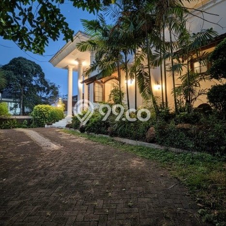 Rumah Mewah LB 1200m2 Siap Pakai Desain Elegan di Pondok Indah, Jakarta Selatan Rumah Mewah LB 1200m2 Siap Pakai Desain Elegan di Pondok Indah, Jakarta Selatan