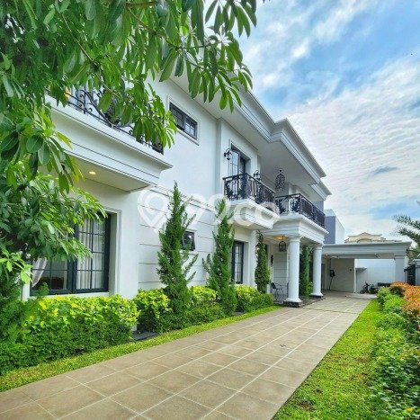 Rumah Mewah LB 900m2 Siap Pakai Desain Elegan di Pondok Indah, Jakarta Selatan Rumah Mewah LB 900m2 Siap Pakai Desain Elegan di Pondok Indah, Jakarta Selatan