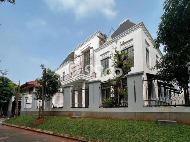 Rumah Elit LB 1000m2 Siap Huni Desain Elegan di Pondok Indah, Jakarta Selatan Rumah Elit LB 1000m2 Siap Huni Desain Elegan di Pondok Indah, Jakarta Selatan