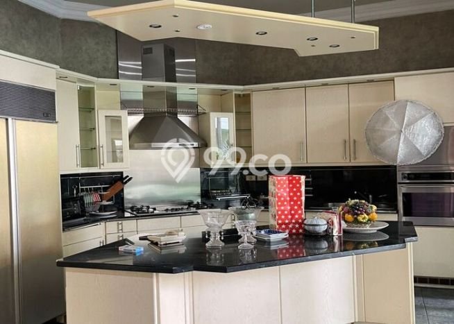 Jual Rumah Luas Megah Dengan View Cantik di Pondok Indah, Jakarta Selatan Jual Rumah Luas Megah Dengan View Cantik di Pondok Indah, Jakarta Selatan