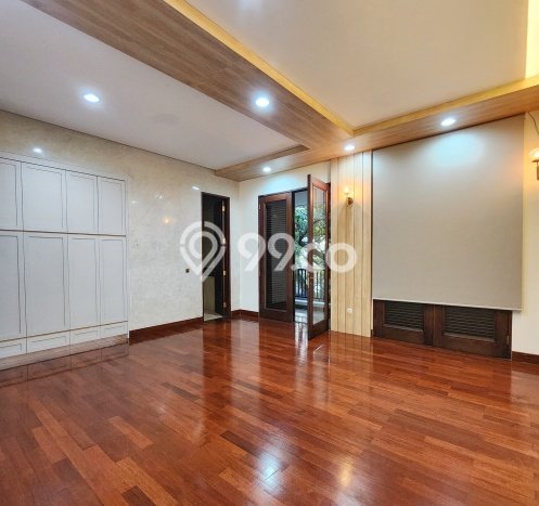 Rumah Elit Modern Tanpa Renovasi di Pondok Indah Jakarta Selatan Rumah Elit Modern Tanpa Renovasi di Pondok Indah Jakarta Selatan