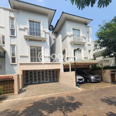 Rumah Elit Modern Tanpa Renovasi di Lebak Bulus Jakarta Selatan Rumah Elit Modern Tanpa Renovasi di Lebak Bulus Jakarta Selatan