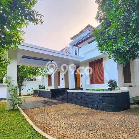 Rumah Elit Modern Tanpa Renovasi di Pondok Indah Jakarta Selatan Rumah Elit Modern Tanpa Renovasi di Pondok Indah Jakarta Selatan