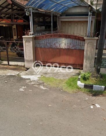 For Sale! Luxury House LT 270m2 Desain Elegan di Turangga For Sale! Luxury House LT 270m2 Desain Elegan di Turangga