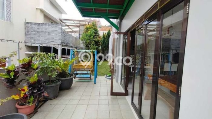 For Sale! Luxury House LT 320m2 Desain Modern di Dago Pakar For Sale! Luxury House LT 320m2 Desain Modern di Dago Pakar