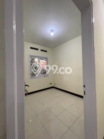 Bisa KPR! Rumah Kota Baru Parahyangan, Bandung, LT 200m² Bangunan 150m² Bisa KPR! Rumah Kota Baru Parahyangan, Bandung, LT 200m² Bangunan 150m²