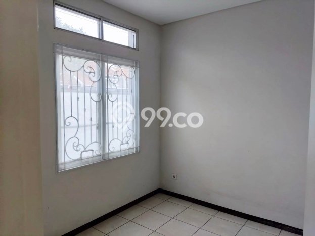Rumah Berkelas LT 113m² / LB 55m² di Kompleks Perumahan Kota Baru Parahyangan, Bandung Rumah Berkelas LT 113m² / LB 55m² di Kompleks Perumahan Kota Baru Parahyangan, Bandung