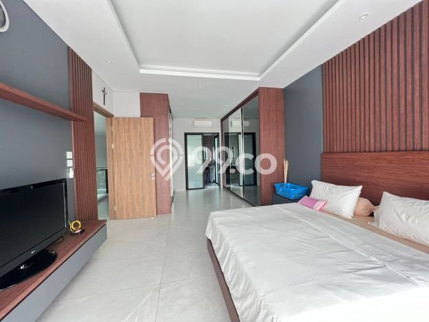 Ready to Use! Premium House LT 359m2 Desain Elegan di Kota Baru Parahyangan Ready to Use! Premium House LT 359m2 Desain Elegan di Kota Baru Parahyangan