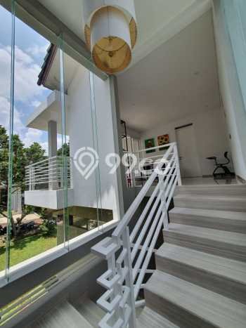 Rumah Lokasi Strategis area Dago, Bandung, Luas 304m² Bangunan 300m² Rumah Lokasi Strategis area Dago, Bandung, Luas 304m² Bangunan 300m²