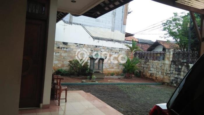 Hunian Mewah Dijual LT 610m2 di Mampang Prapatan, Jakarta Selatan Hunian Mewah Dijual LT 610m2 di Mampang Prapatan, Jakarta Selatan
