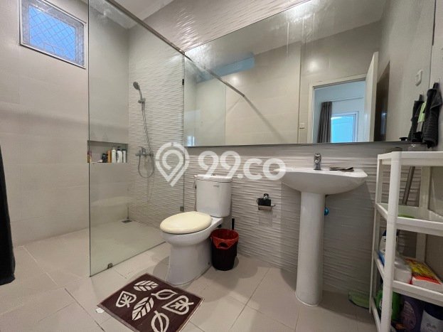 Rumah Modern 3 KT di Gading Serpong Tangerang Semi Furnished Rumah Modern 3 KT di Gading Serpong Tangerang Semi Furnished