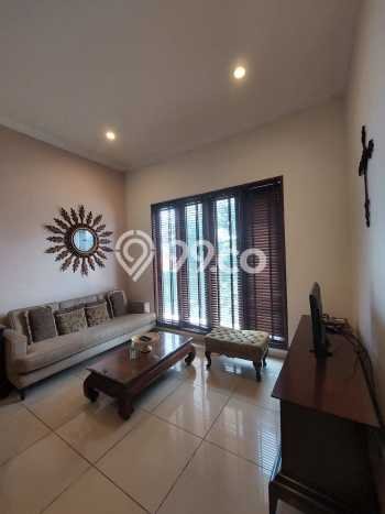 Rumah Luxury Modern Tanpa Renovasi di Kemang Jakarta Selatan Rumah Luxury Modern Tanpa Renovasi di Kemang Jakarta Selatan