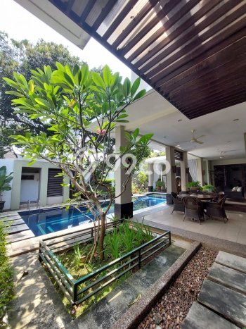 Rumah Luxury Modern Tanpa Renovasi di Kemang Jakarta Selatan Rumah Luxury Modern Tanpa Renovasi di Kemang Jakarta Selatan