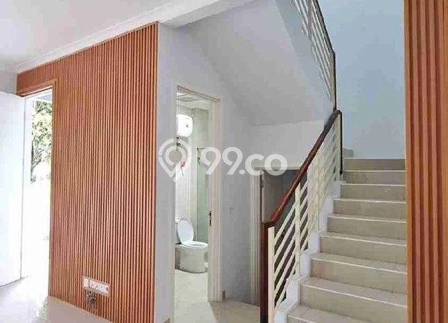 HUNIAN IMPIAN! Rumah di BSD, 3 KT, Free Macet, Luas 240m2m² LB 300m2m² HUNIAN IMPIAN! Rumah di BSD, 3 KT, Free Macet, Luas 240m2m² LB 300m2m²