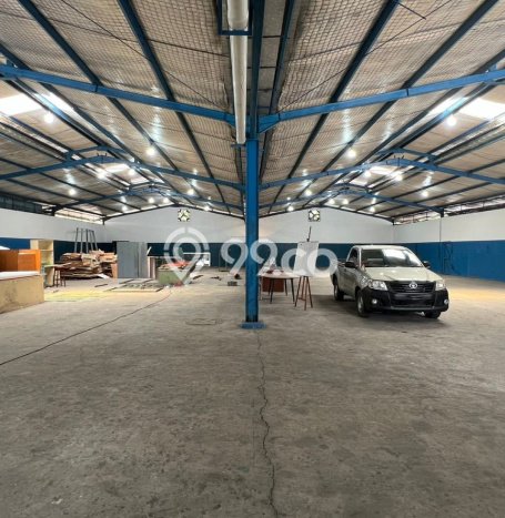 Disewakan Gudang komersial di Karawaci luas bangunan 850m2 Disewakan Gudang komersial di Karawaci luas bangunan 850m2
