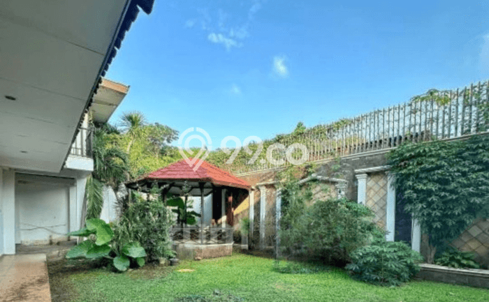 For Sale! Luxury House LT 1300m2 Desain Elegan di Kemang For Sale! Luxury House LT 1300m2 Desain Elegan di Kemang