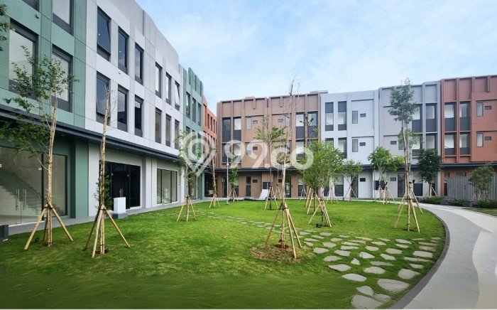Unit Ruko Dijual di Jakarta Timur LT 160m2 & LB 387m2 Unit Ruko Dijual di Jakarta Timur LT 160m2 & LB 387m2