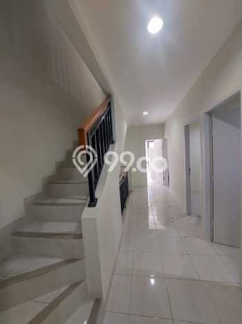 Dijual Rumah Kost di Summarecon Serpong, Tangerang, 10 KT, 3 KM, Bangunan 142m2 Dijual Rumah Kost di Summarecon Serpong, Tangerang, 10 KT, 3 KM, Bangunan 142m2