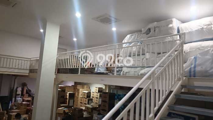 PRIME LOCATION! Gudang Kawasan , Luas 566m2m², Kawasan Komersial, Posisi Strategis PRIME LOCATION! Gudang Kawasan , Luas 566m2m², Kawasan Komersial, Posisi Strategis