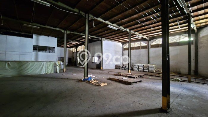 Gudang Kawasan Jatinegara, Luas 4652m², Pusat Bisnis, Lokasi Strategis Gudang Kawasan Jatinegara, Luas 4652m², Pusat Bisnis, Lokasi Strategis