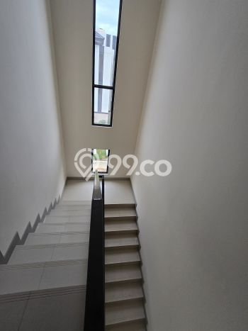 Jual Rumah Mewah Elegan Dengan View Cantik di Jakarta Garden City, Jakarta Timur Jual Rumah Mewah Elegan Dengan View Cantik di Jakarta Garden City, Jakarta Timur