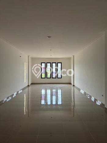INVESTASI CERDAS! Ruko di Pantai Indah Kapuk 2, Luas 270m2m², Lokasi Mainroad INVESTASI CERDAS! Ruko di Pantai Indah Kapuk 2, Luas 270m2m², Lokasi Mainroad