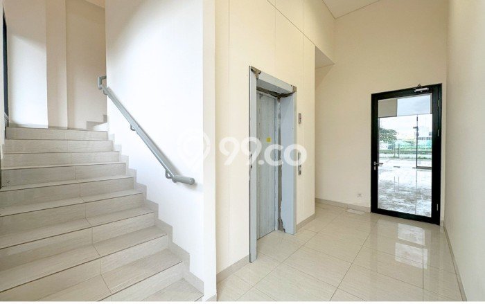Unit Ruko Dijual di Jakarta Timur LT 160m2 & LB 387m2 Unit Ruko Dijual di Jakarta Timur LT 160m2 & LB 387m2