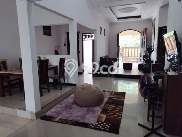 Rumah Modern 5 KT di Sleman Yogyakarta Full Furnished Rumah Modern 5 KT di Sleman Yogyakarta Full Furnished