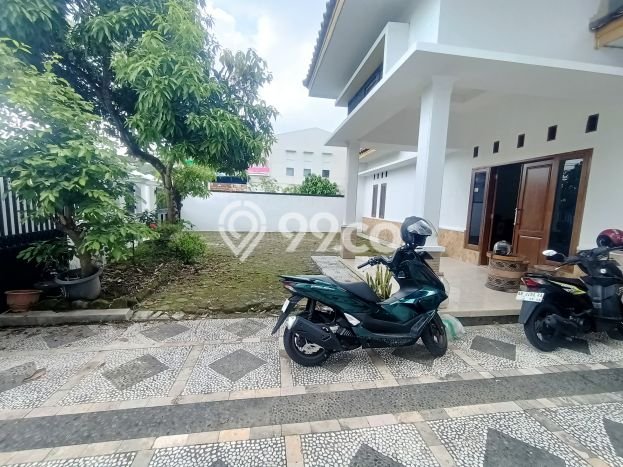 Disewakan Hunian Konsep Modern di Sleman Sleman dengan 5 Kamar Disewakan Hunian Konsep Modern di Sleman Sleman dengan 5 Kamar