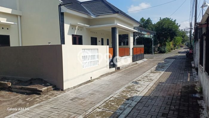 Hunian Nyaman Asri 3 KT Siap Huni di Sleman Yogyakarta Hunian Nyaman Asri 3 KT Siap Huni di Sleman Yogyakarta