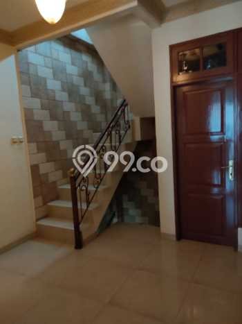 Rumah Elit Modern Tanpa Renovasi di Taman Palem Jakarta Barat Rumah Elit Modern Tanpa Renovasi di Taman Palem Jakarta Barat