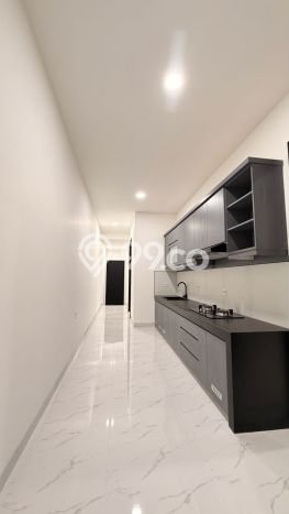 Rumah Elit Modern Tanpa Renovasi di BSD De Park Tangerang Rumah Elit Modern Tanpa Renovasi di BSD De Park Tangerang