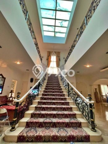 Jual Rumah Luas Elegan Dengan View Eksklusif di BSD City, Tangerang Jual Rumah Luas Elegan Dengan View Eksklusif di BSD City, Tangerang