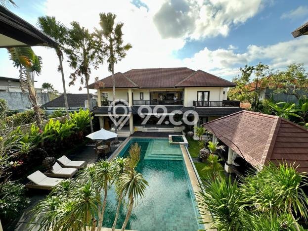 Dijual Vila di , Ukuran 1005m2m², Posisi Strategis Dijual Vila di , Ukuran 1005m2m², Posisi Strategis