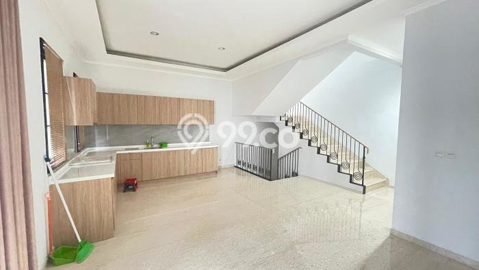 Rumah Luxury Modern Siap Huni di Alam Sutera Tangerang Rumah Luxury Modern Siap Huni di Alam Sutera Tangerang