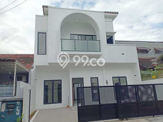 Rumah Mewah LB 175m2 Siap Pakai Desain Elegan di BSD Kencana Loka, Tangerang Rumah Mewah LB 175m2 Siap Pakai Desain Elegan di BSD Kencana Loka, Tangerang