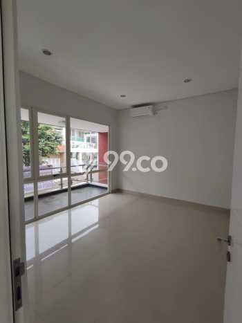 Rumah Elit LB 277m2 Siap Pakai Desain Elegan di Sentul, Bogor Rumah Elit LB 277m2 Siap Pakai Desain Elegan di Sentul, Bogor