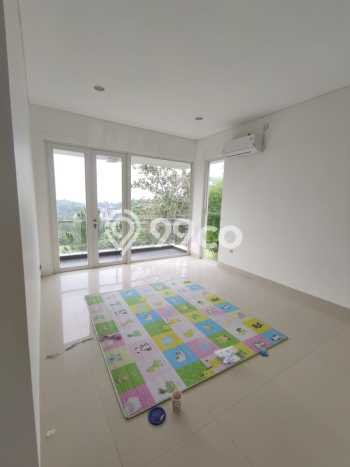 Rumah Elit LB 277m2 Siap Pakai Desain Elegan di Sentul, Bogor Rumah Elit LB 277m2 Siap Pakai Desain Elegan di Sentul, Bogor