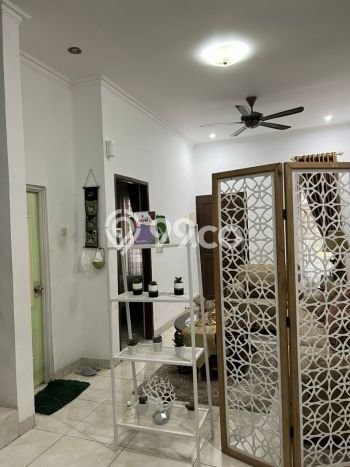 Rumah Luas Asri 4 KT Siap Pakai di Lippo Karawaci Tangerang Rumah Luas Asri 4 KT Siap Pakai di Lippo Karawaci Tangerang