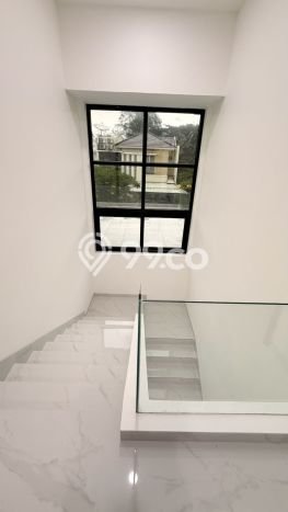 Rumah Elit Modern Tanpa Renovasi di BSD De Park Tangerang Rumah Elit Modern Tanpa Renovasi di BSD De Park Tangerang