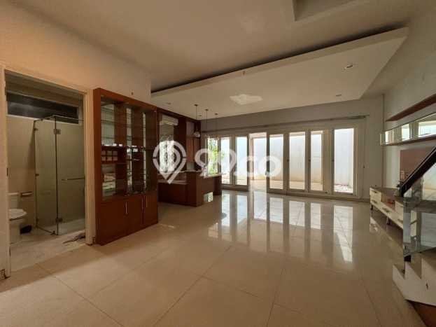 Rumah Luxury Modern Tanpa Renovasi di Sutera Onix Alam Sutera Tangerang Rumah Luxury Modern Tanpa Renovasi di Sutera Onix Alam Sutera Tangerang
