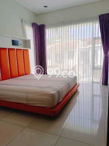 Rumah Elit Modern Siap Huni di BSD City Tangerang Rumah Elit Modern Siap Huni di BSD City Tangerang