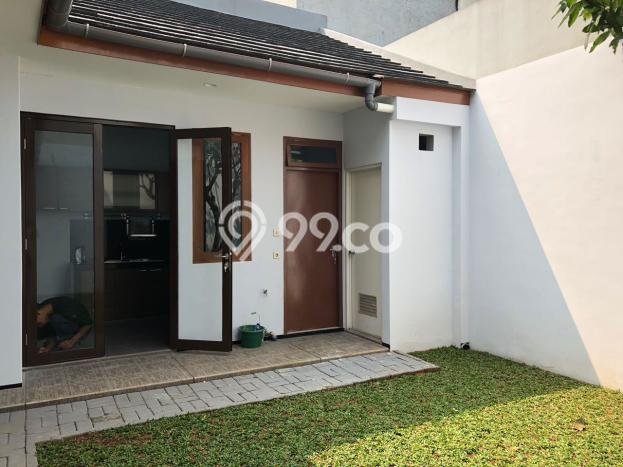 For Sale! Premium House LT 200m2 Desain Elegan di BSD The Green For Sale! Premium House LT 200m2 Desain Elegan di BSD The Green