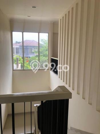 Disewakan! Rumah 4 Kamar Tidur &
4 Kamar Mandi di Alam Sutera, Tangerang Disewakan! Rumah 4 Kamar Tidur &
4 Kamar Mandi di Alam Sutera, Tangerang