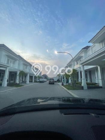 Rumah Luxury Modern Tanpa Renovasi di Gading Serpong Tangerang Rumah Luxury Modern Tanpa Renovasi di Gading Serpong Tangerang