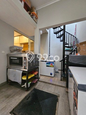 Rumah Elit Modern Tanpa Renovasi di Gading Serpong Tangerang Rumah Elit Modern Tanpa Renovasi di Gading Serpong Tangerang