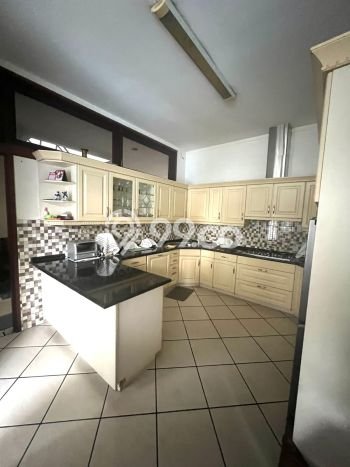 For Sale! Luxury House LT 700m2 Desain Modern di BSD Bukit Golf For Sale! Luxury House LT 700m2 Desain Modern di BSD Bukit Golf
