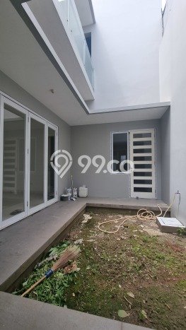 Rumah Mewah LB 360m2 Siap Pakai Desain Elegan di BSD City, Tangerang Rumah Mewah LB 360m2 Siap Pakai Desain Elegan di BSD City, Tangerang