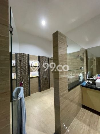 Hunian Elit LB 700m2 Siap Pakai Desain Elegan di Gading Serpong, Tangerang Hunian Elit LB 700m2 Siap Pakai Desain Elegan di Gading Serpong, Tangerang